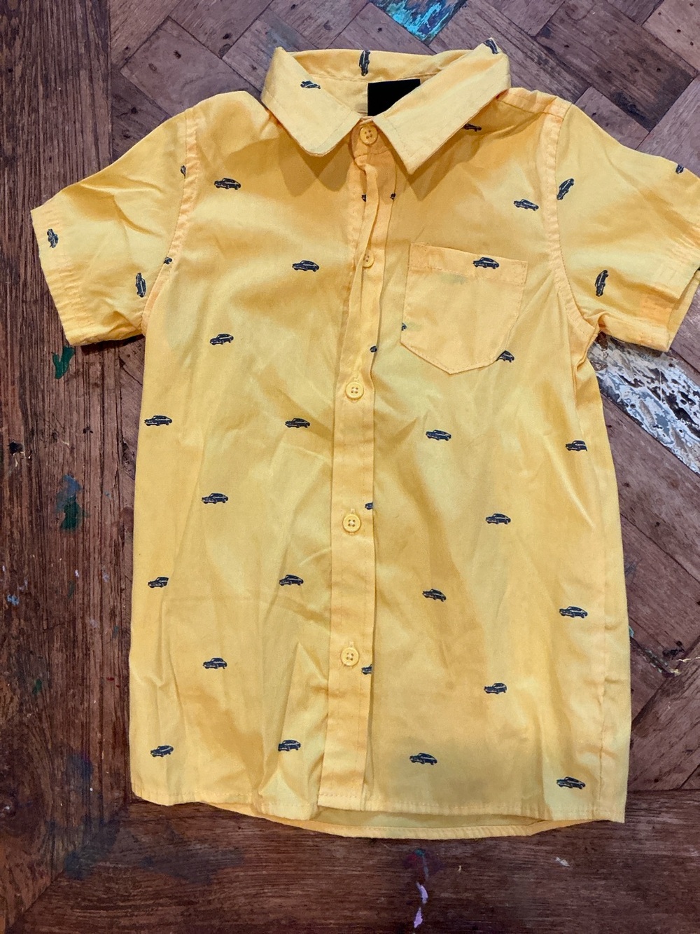 Yellow Short-Sleeve Button-Up Shirt with Car Print - Kids